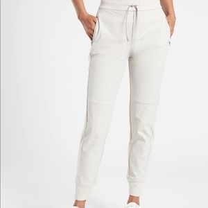 Athleta Headlands Hybrid Trek Jogger